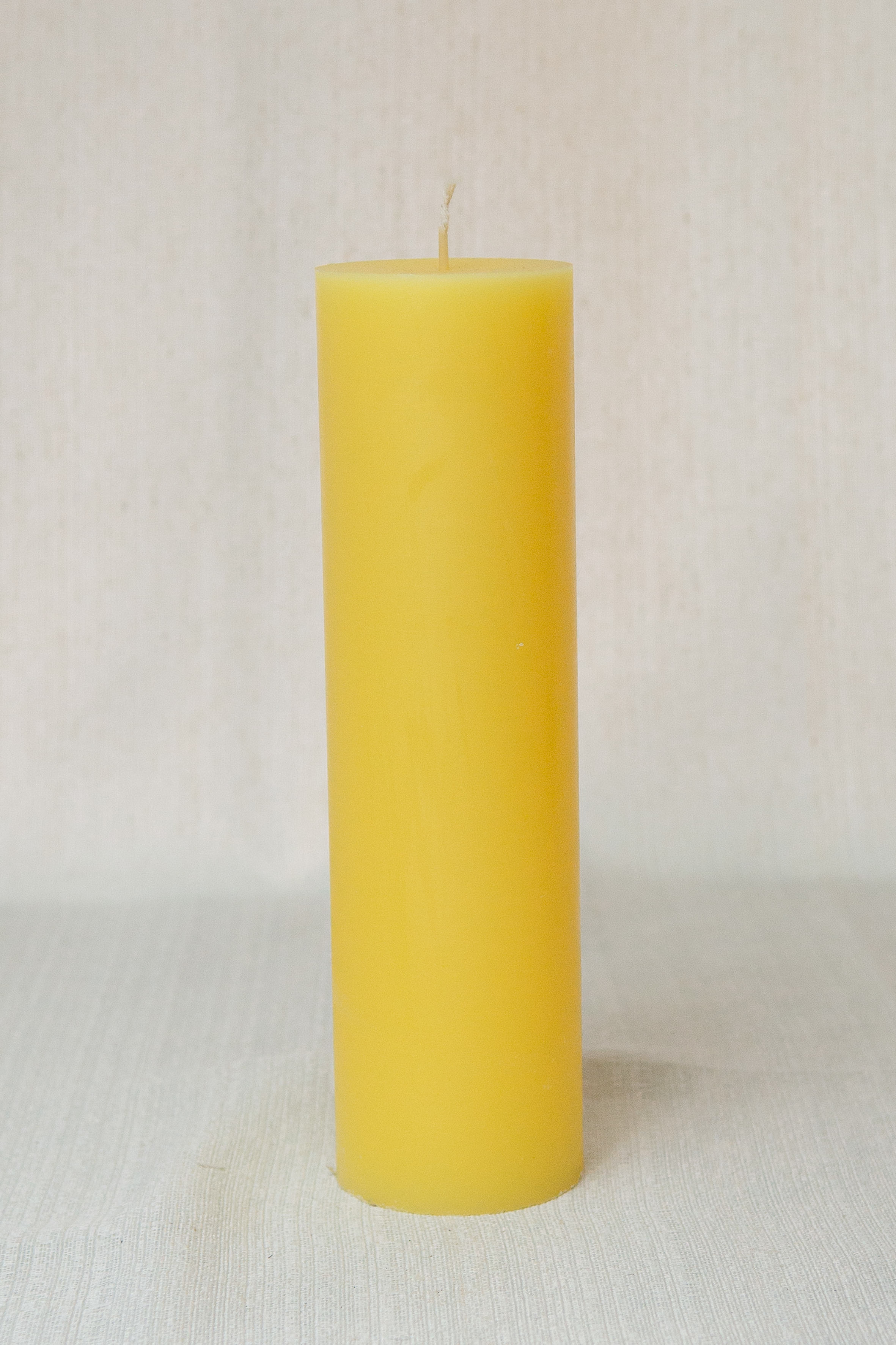 Vela amarela alta