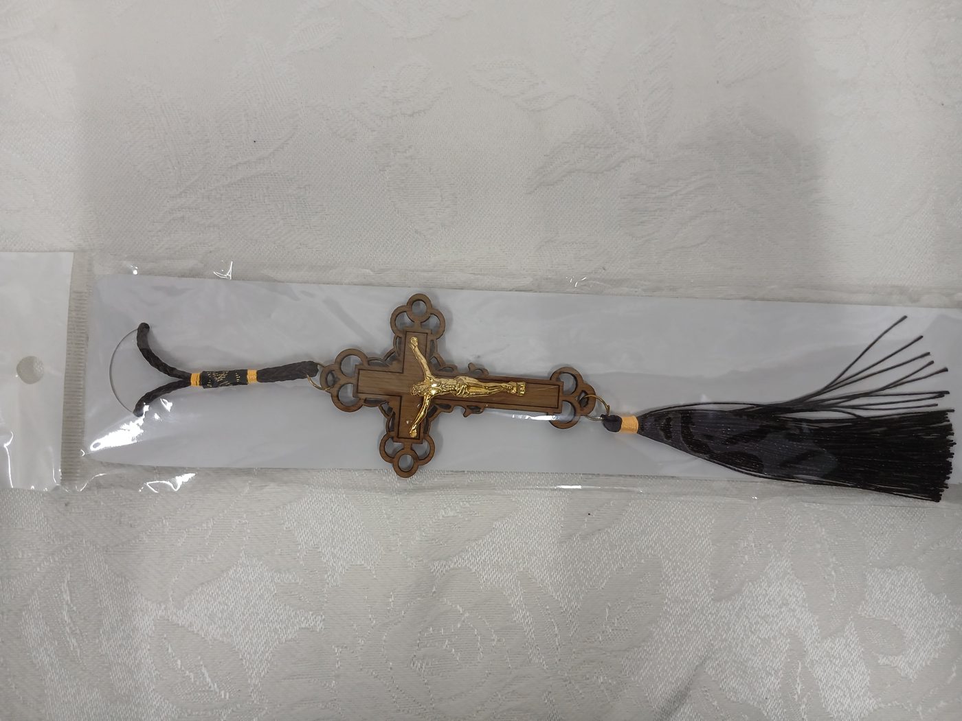 Crucifixo com borla